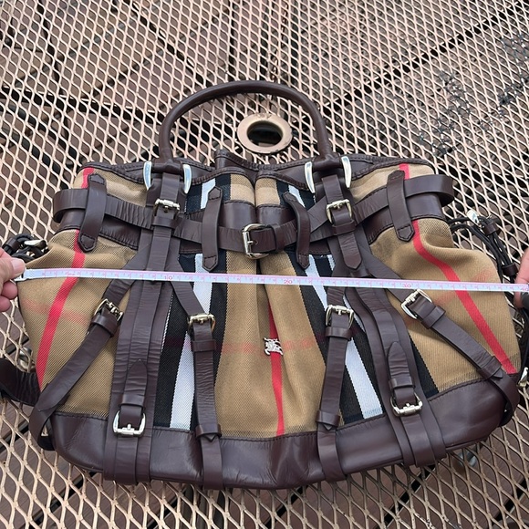 Pre-owned available
Exterior Color
Brown
Pattern
Checkered - Picture 7 of 10